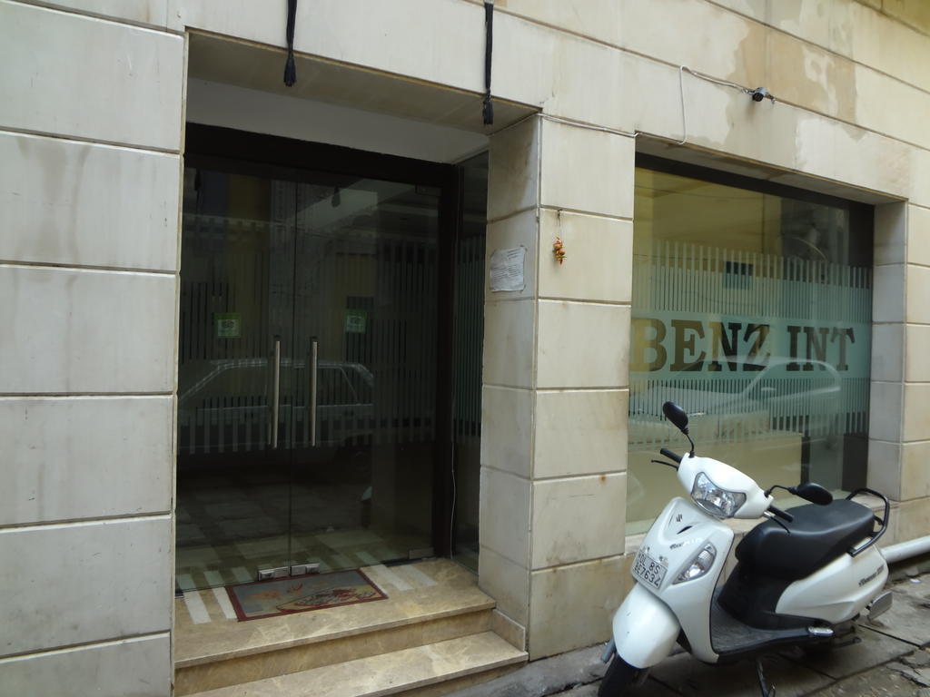 Hotel Benz International Delhi  Exterior foto