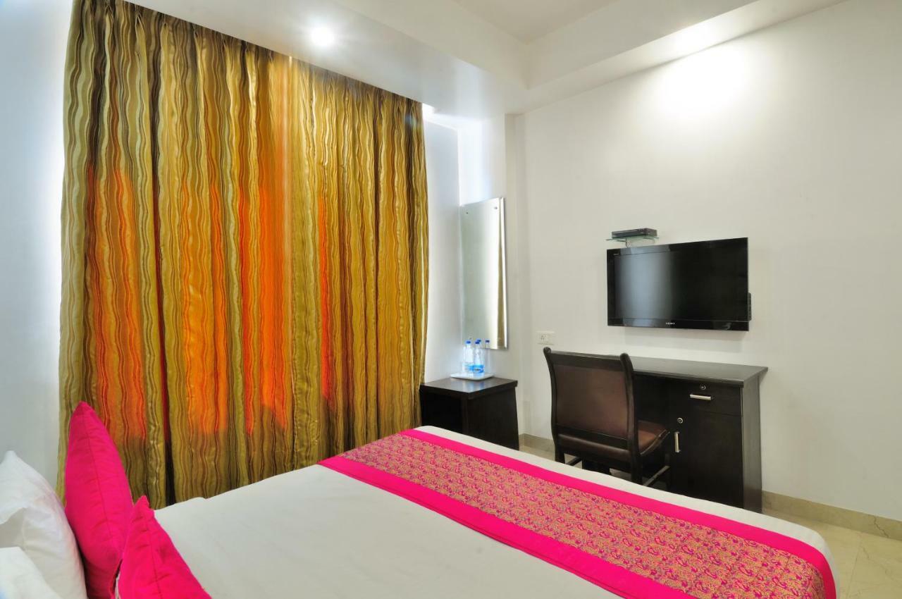Hotel Benz International Delhi  Exterior foto